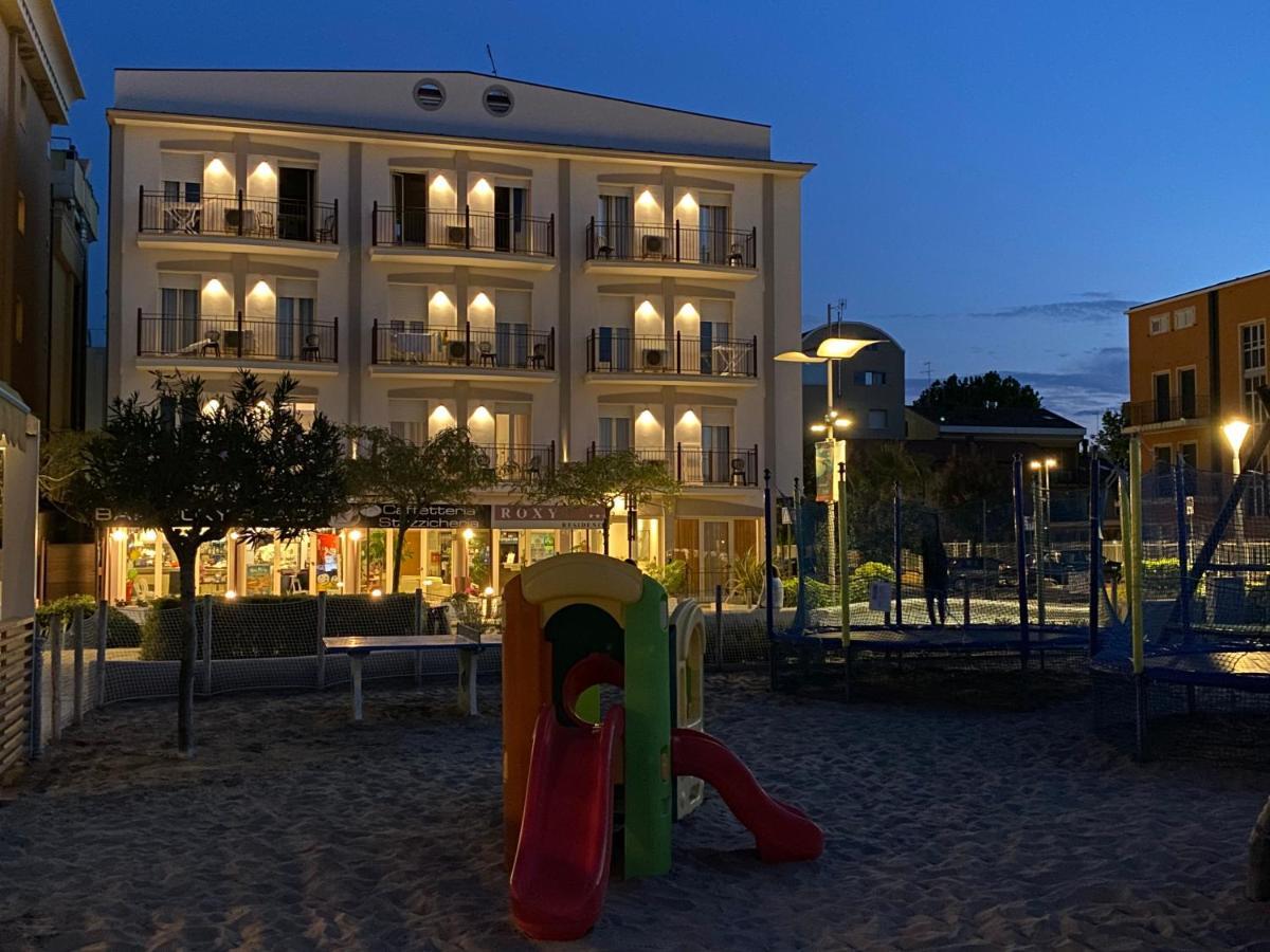 מיסאנו אדריאטיקו Residence Roxy מראה חיצוני תמונה