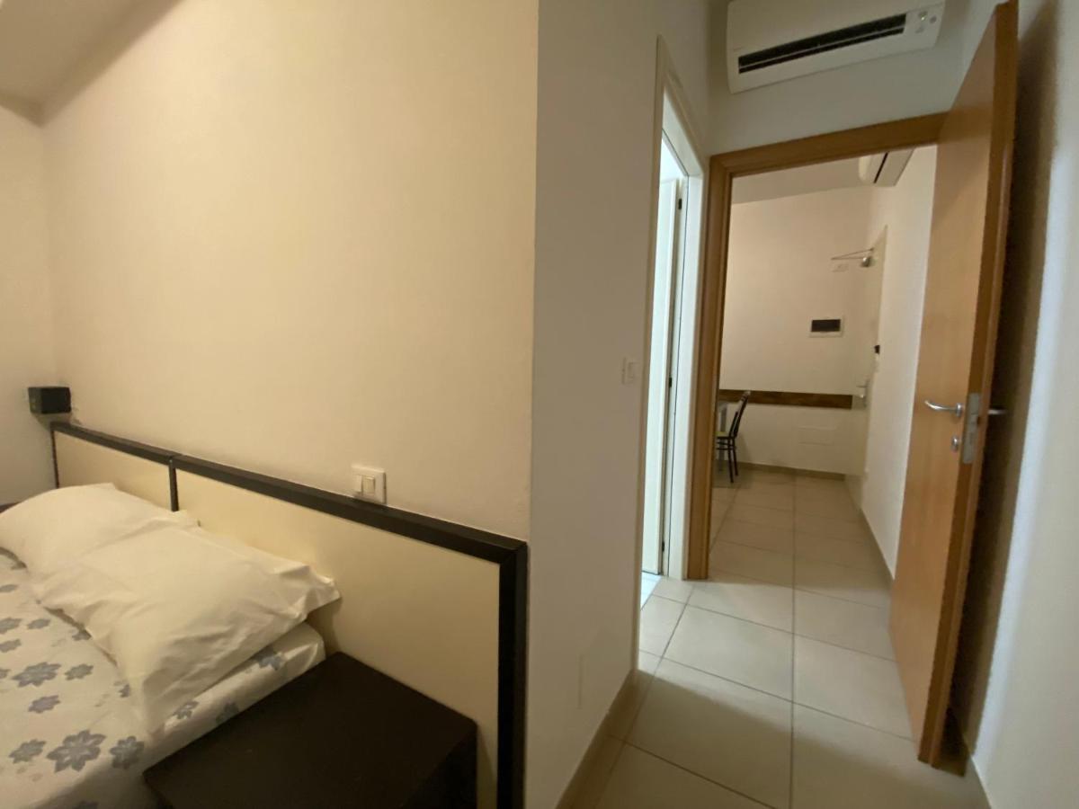 מיסאנו אדריאטיקו Residence Roxy מראה חיצוני תמונה