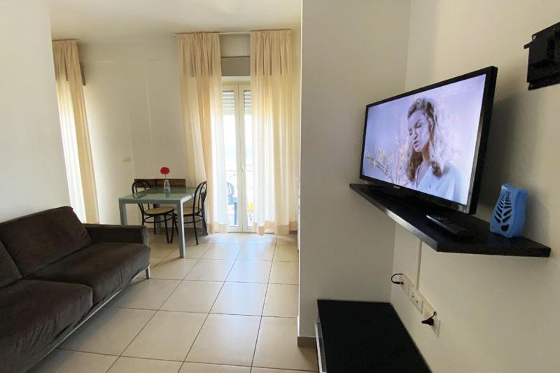 מיסאנו אדריאטיקו Residence Roxy מראה חיצוני תמונה