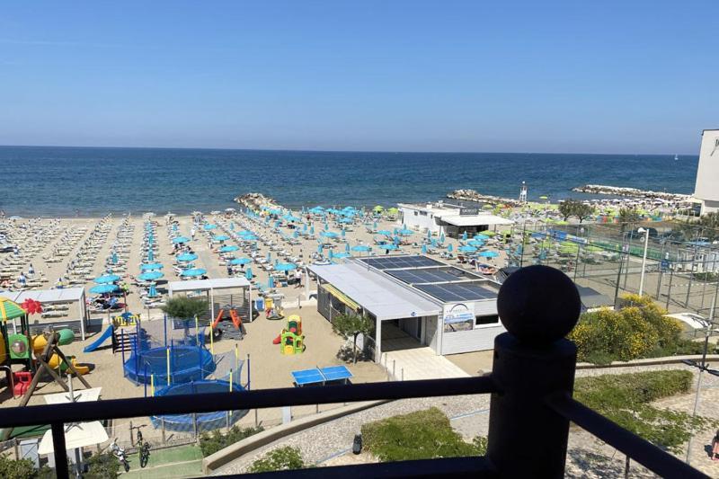 מיסאנו אדריאטיקו Residence Roxy מראה חיצוני תמונה